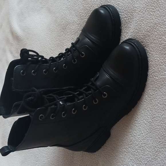 Arizona boots - Picture 1 of 4